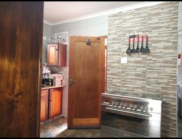 5 BEDROOM HOUSE FOR SALE IN RANDPOORT